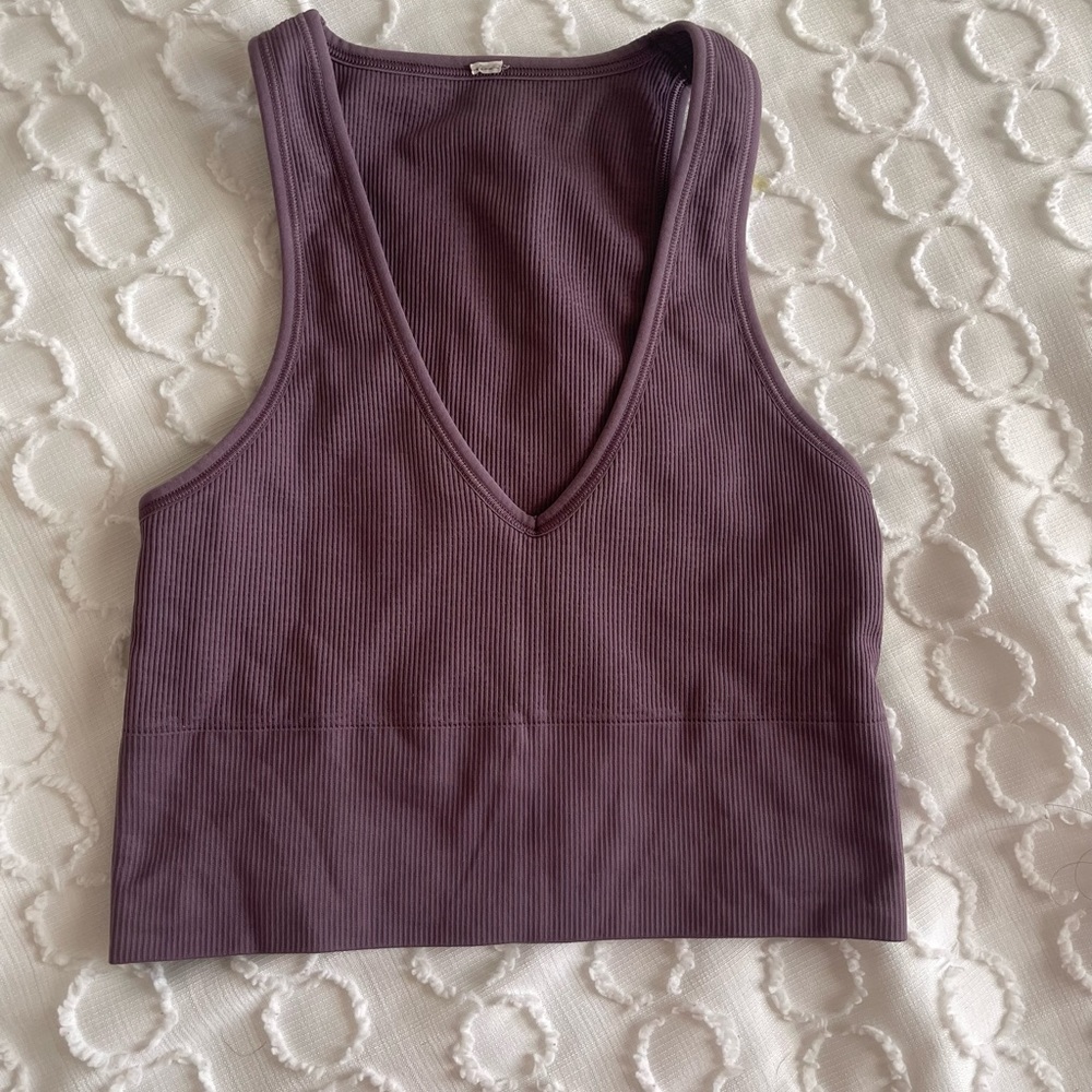 Athleta purple crop top